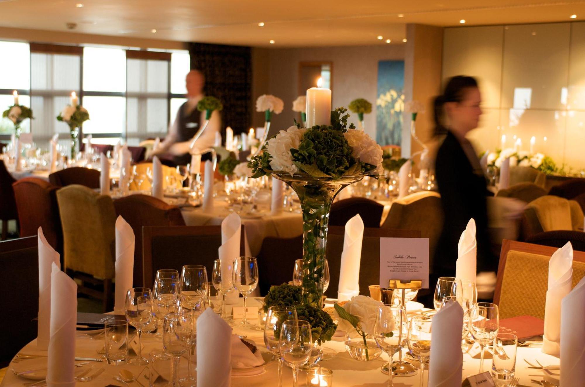 Aghadoe Heights Hotel & Spa Киларни Екстериор снимка A wedding reception at the InterContinental London