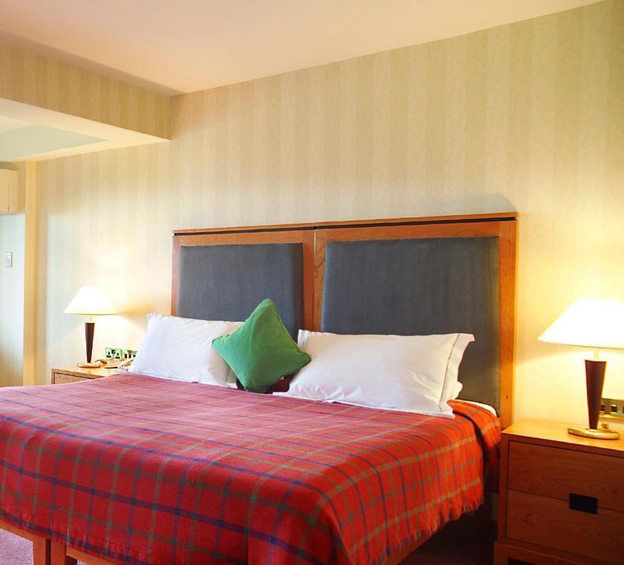 Aghadoe Heights Hotel & Spa Киларни Екстериор снимка A bedroom at the hotel