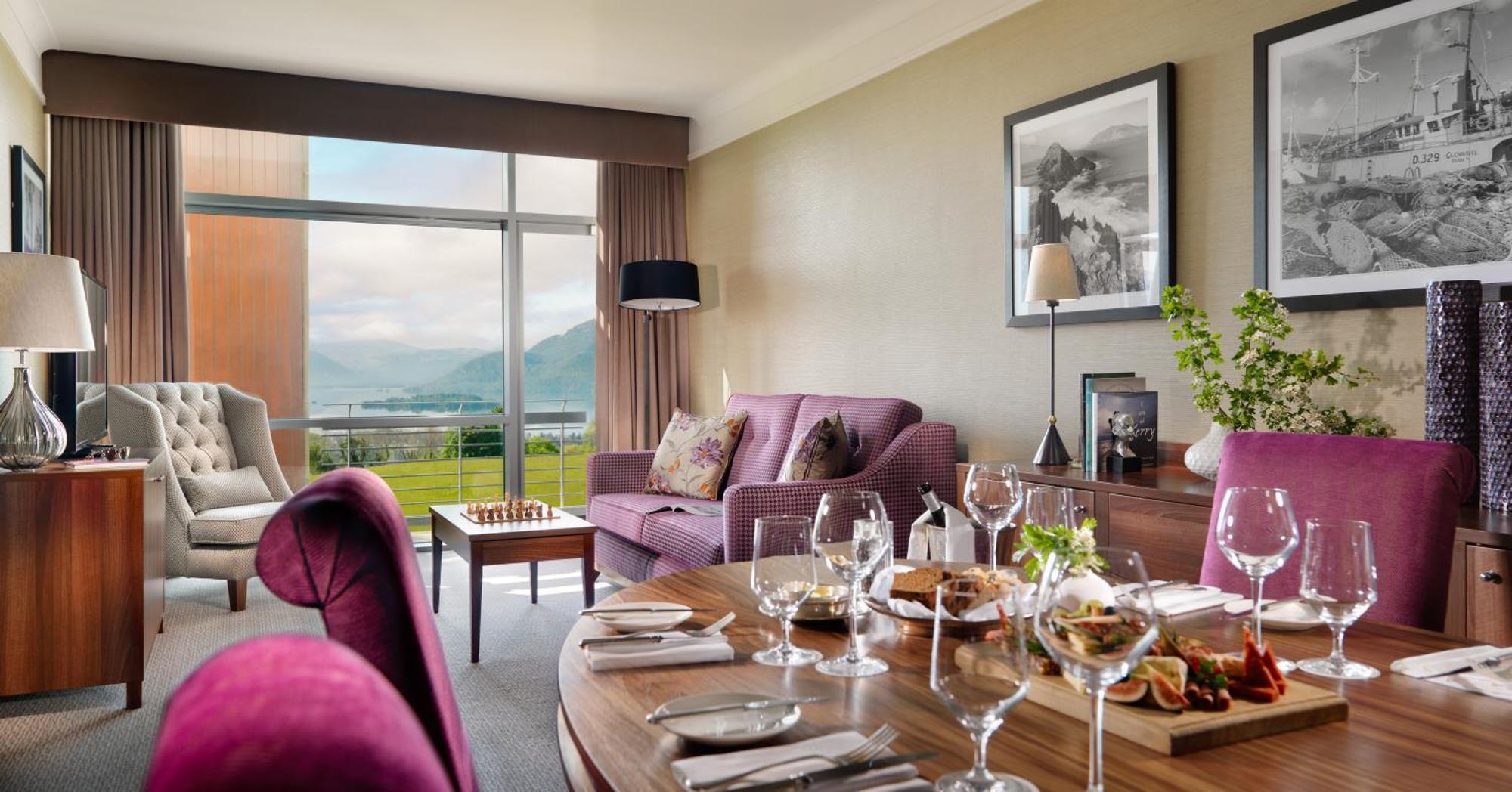 Aghadoe Heights Hotel & Spa Киларни Екстериор снимка The interior of a suite at the Killarney International Hotel