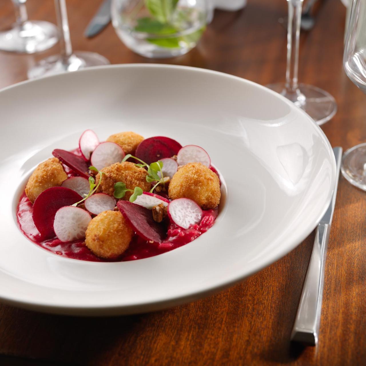 Aghadoe Heights Hotel & Spa Киларни Екстериор снимка A beetroot and goat's cheese salad