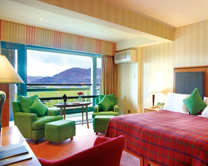 Aghadoe Heights Hotel & Spa Киларни Екстериор снимка A room at the Killarney International Hotel